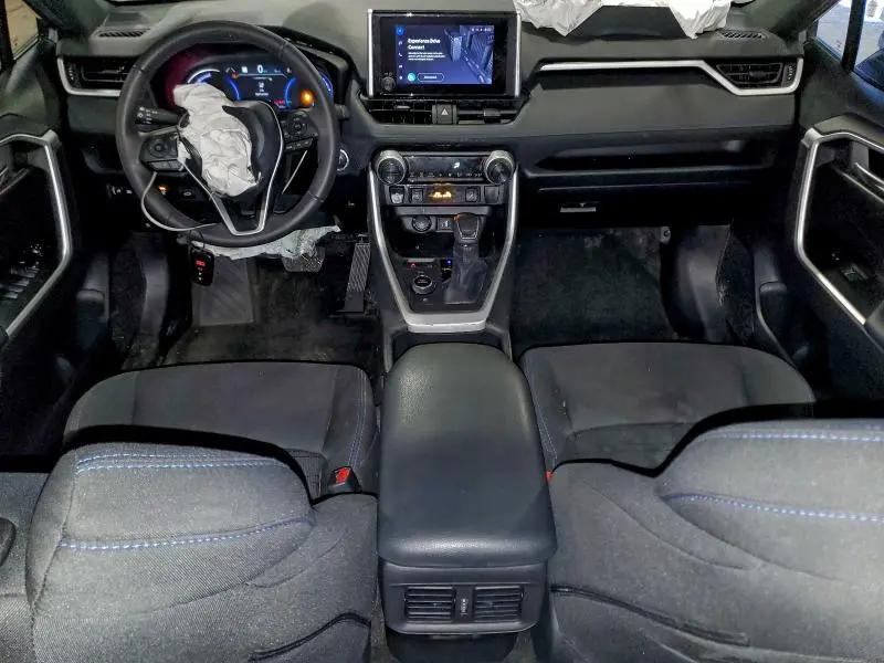 2023 TOYOTA RAV4 SE  