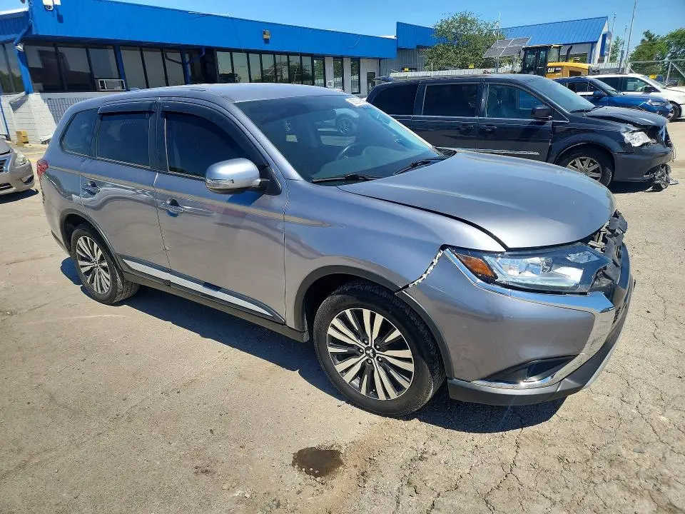 2019 MITSUBISHI OUTLANDER SE  