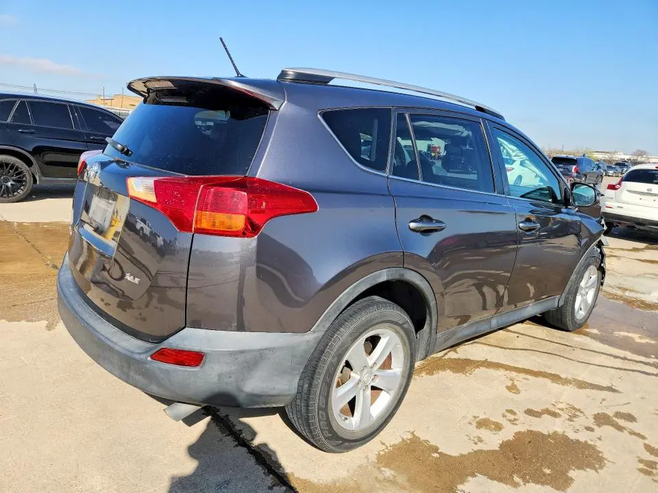 2014 TOYOTA RAV4 XLE  