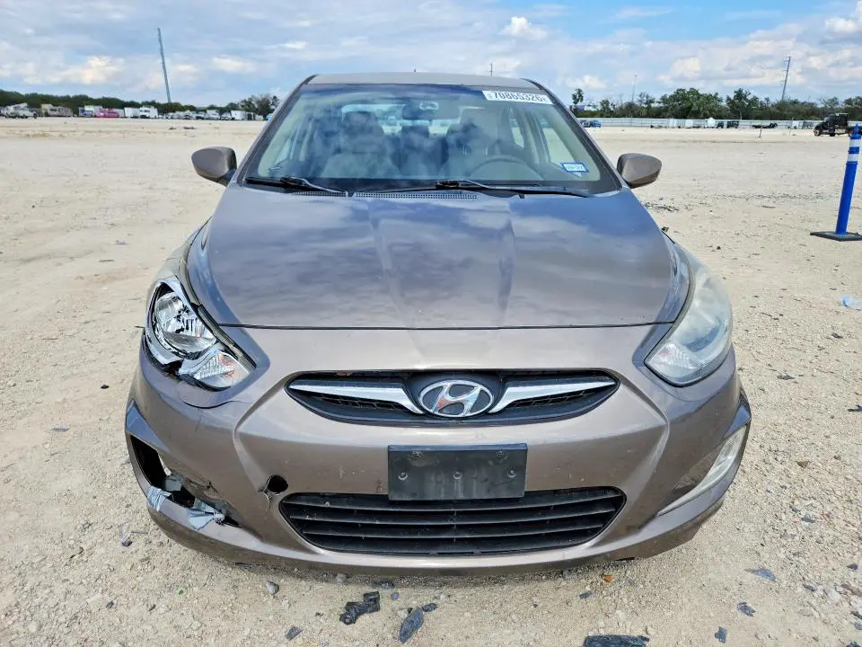 2012 HYUNDAI ACCENT GLS  