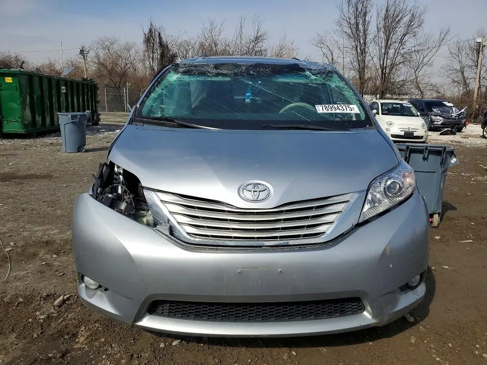 2014 TOYOTA SIENNA XLE 8-PASSENGER  