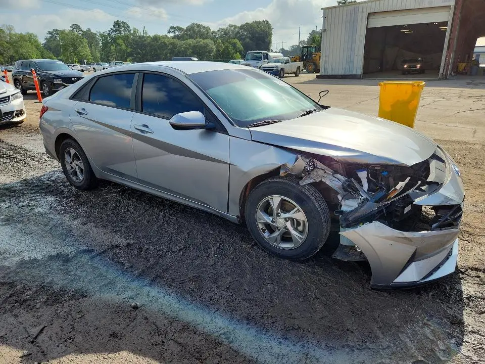 2021 HYUNDAI ELANTRA SE  