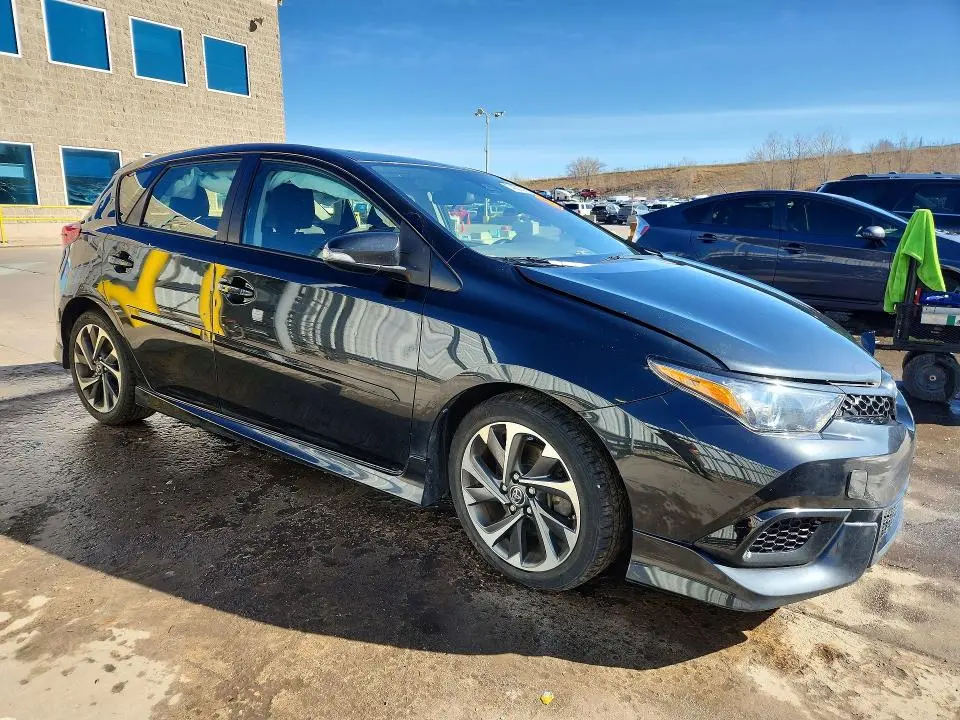 2018 TOYOTA COROLLA IM   