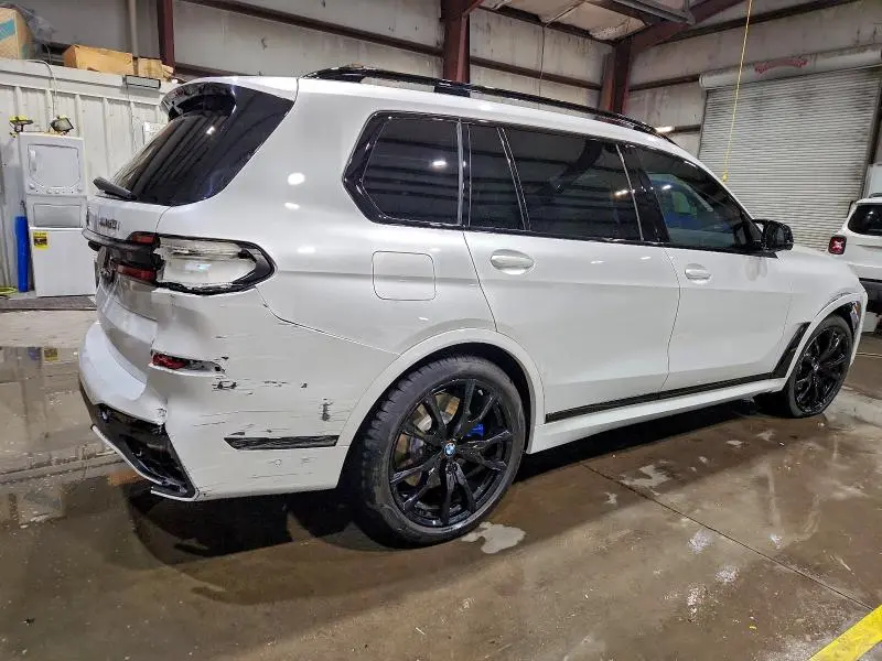 2026 BMW X7 M60I  