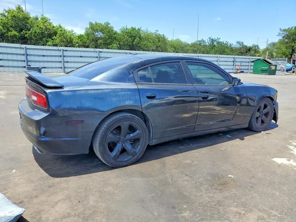 2012 DODGE CHARGER SXT  