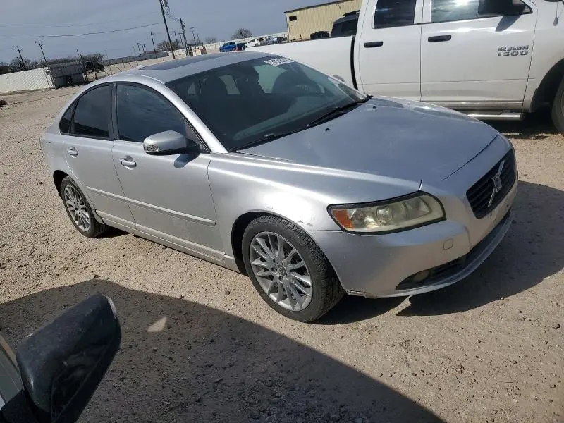 2010 VOLVO S40 2.4I  