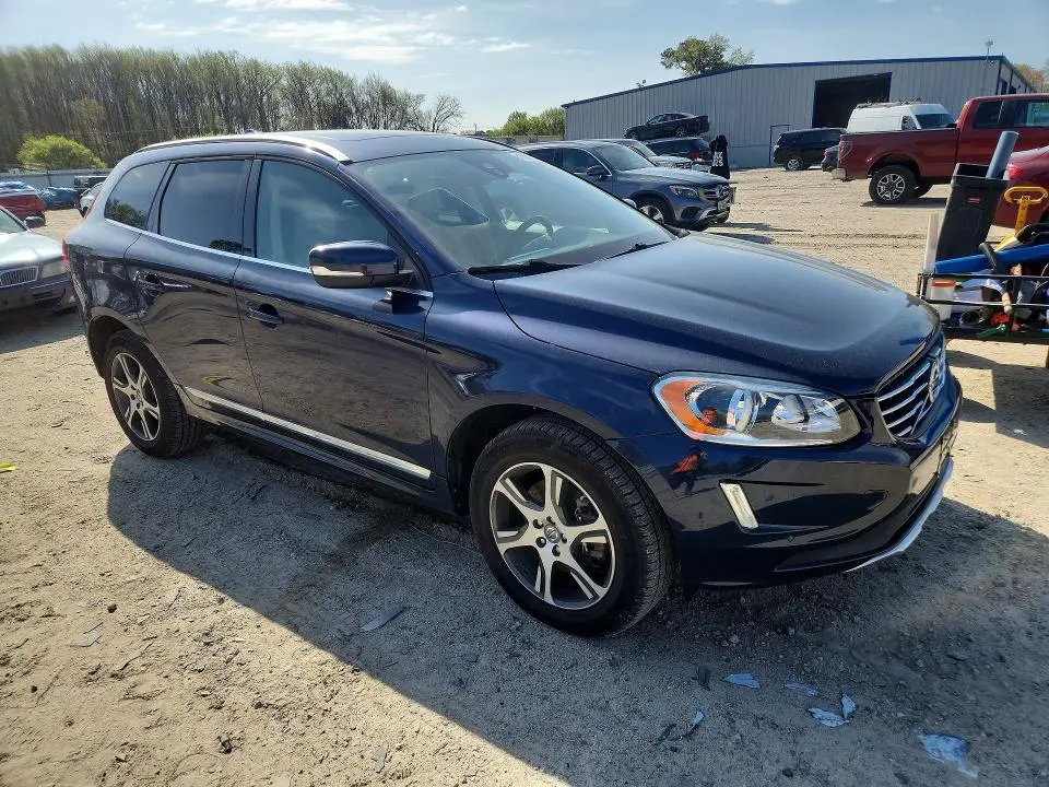 2015 VOLVO XC60 T6 PREMIER  