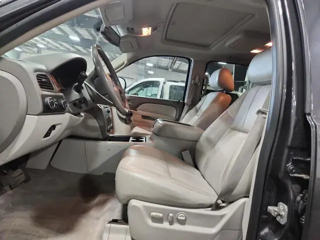 2010 GMC YUKON XL K1500 SLT  