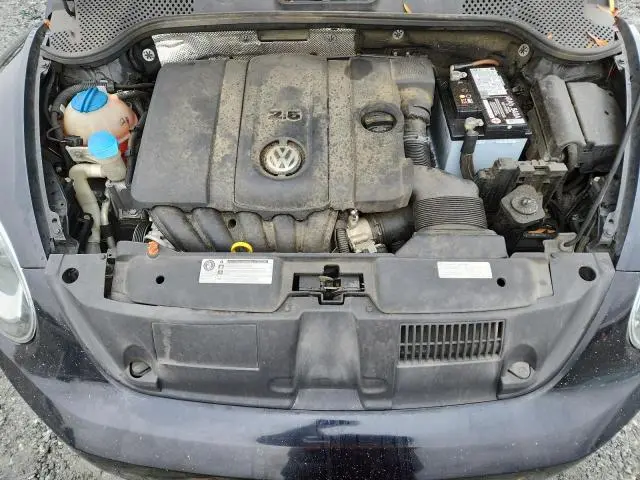 2013 VOLKSWAGEN BEETLE   