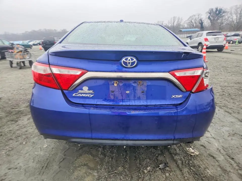 2015 TOYOTA CAMRY XSE  