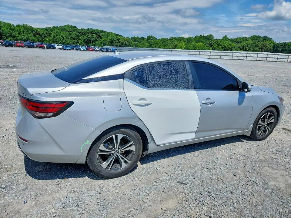 2022 NISSAN SENTRA SV  