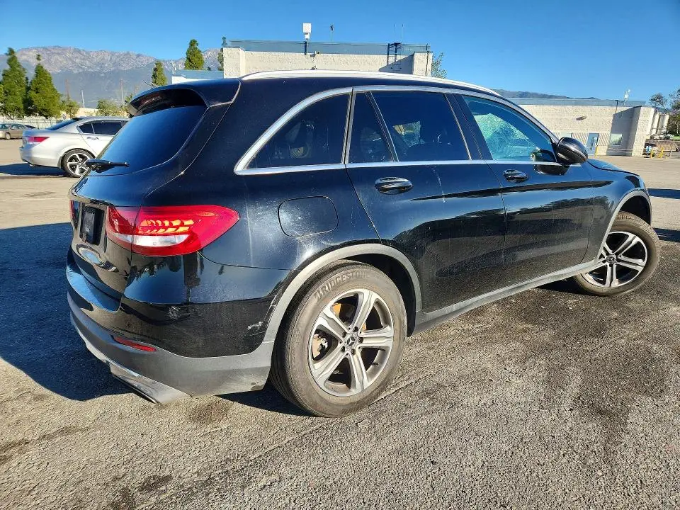 2019 MERCEDES-BENZ GLC 300  