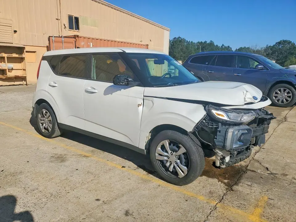 2021 KIA SOUL LX  