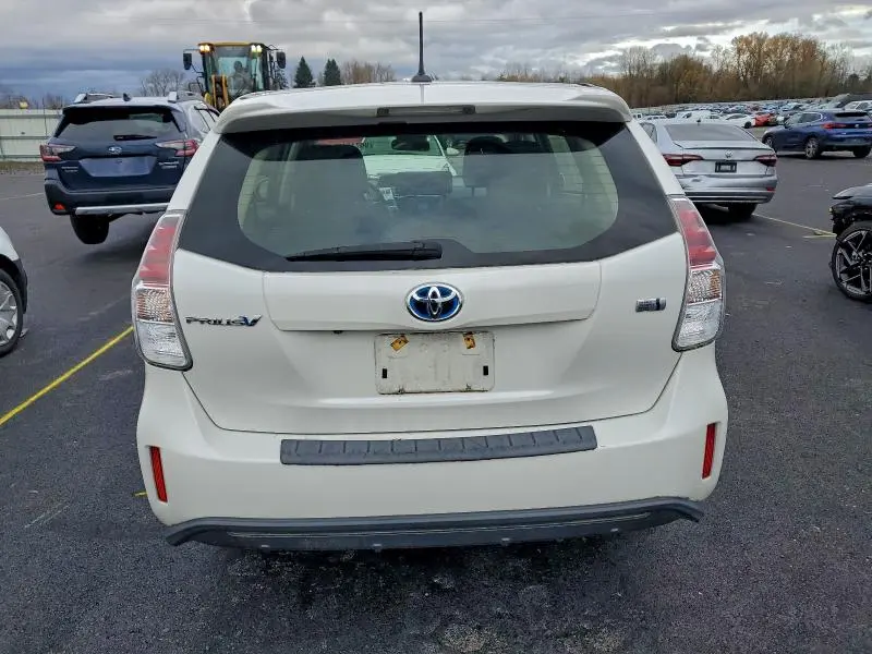 2015 TOYOTA PRIUS V   