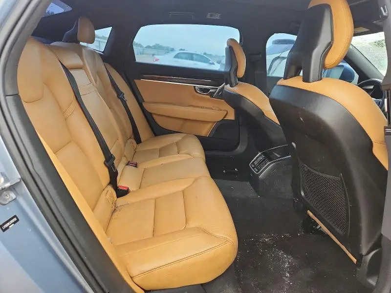 2018 VOLVO S90 T5 MOMENTUM  