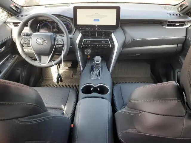 2024 TOYOTA VENZA LE  