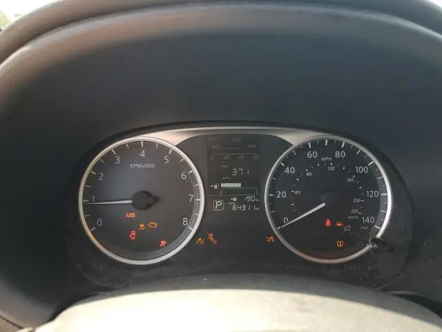 2022 NISSAN KICKS S  
