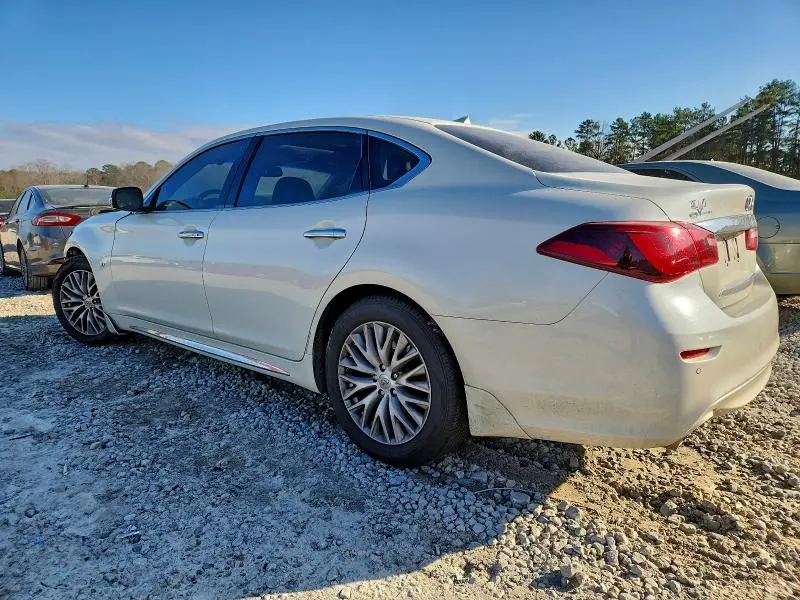 2016 INFINITI Q70L 3.7  