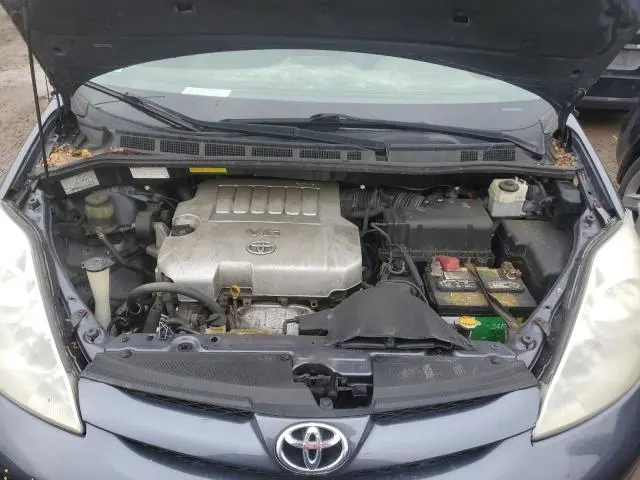 2010 TOYOTA SIENNA XLE  