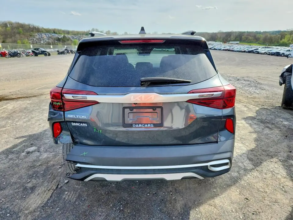 2022 KIA SELTOS EX  