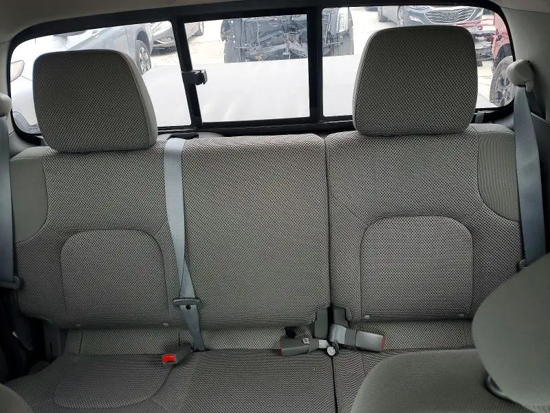 2014 NISSAN FRONTIER S  