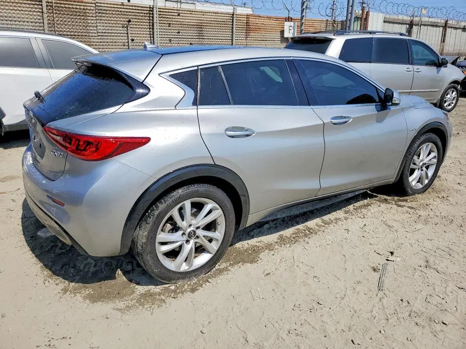 2019 INFINITI QX30   