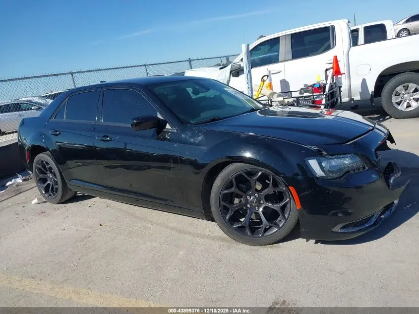 2019 CHRYSLER 300 TOURING