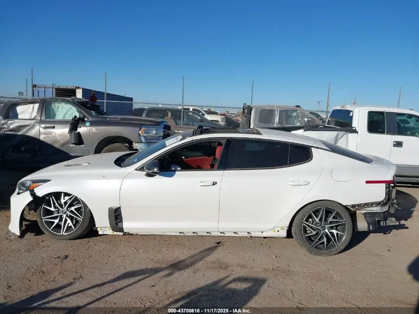 2022 KIA STINGER GT-LINE