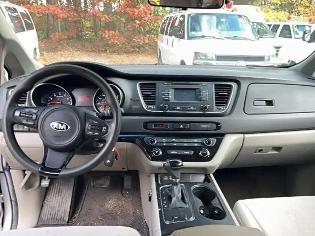 2016 KIA SEDONA L  