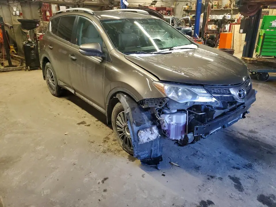 2013 TOYOTA RAV4 LE  
