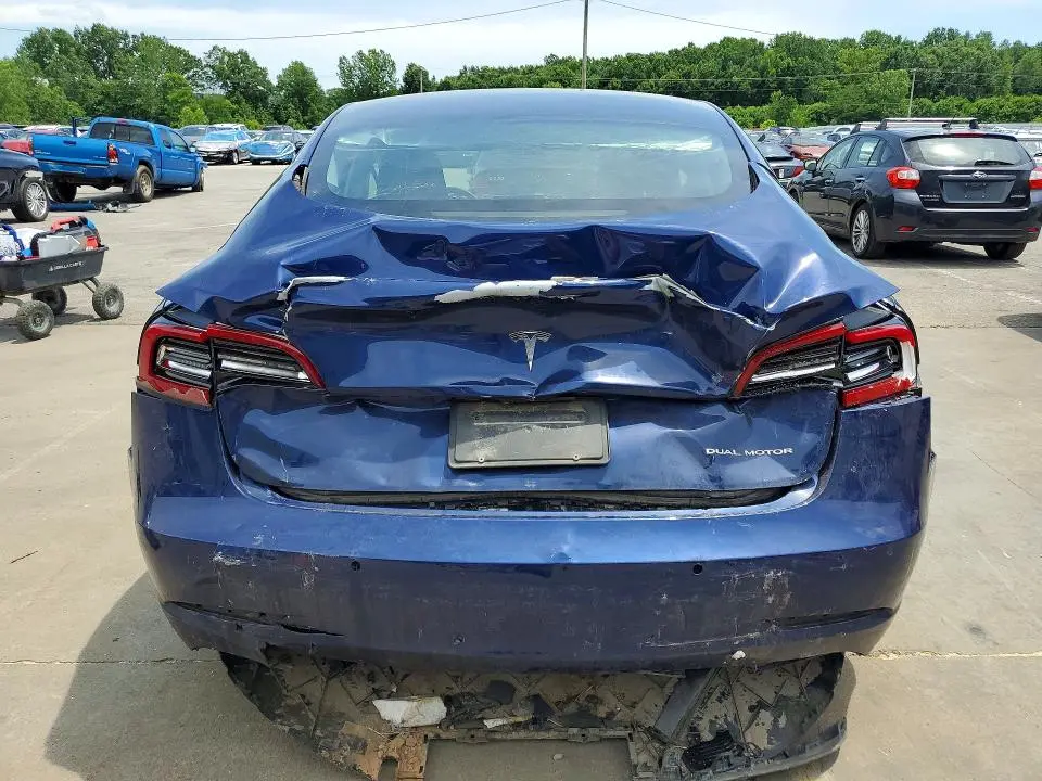 2022 TESLA 3   