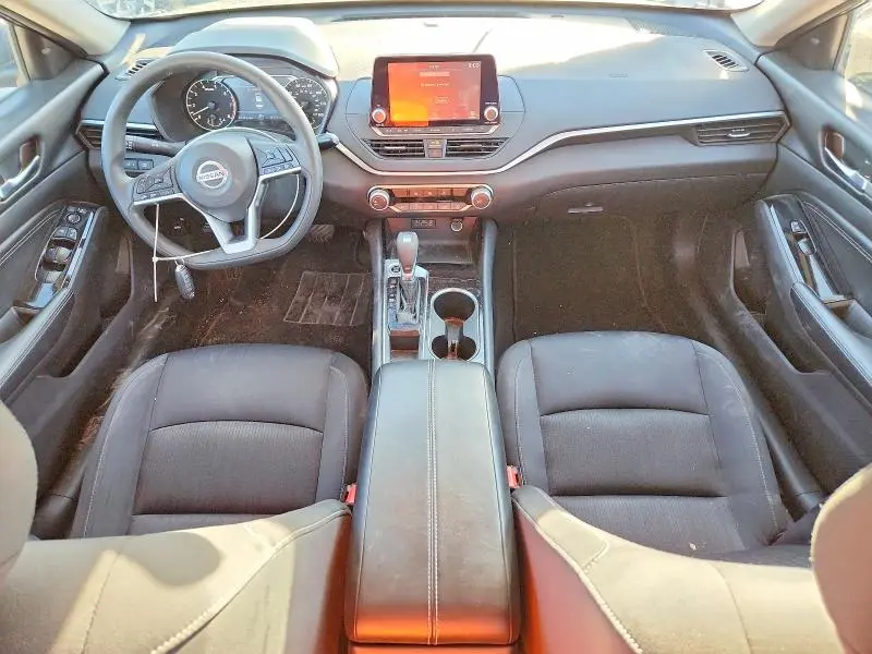 2021 NISSAN ALTIMA SV  