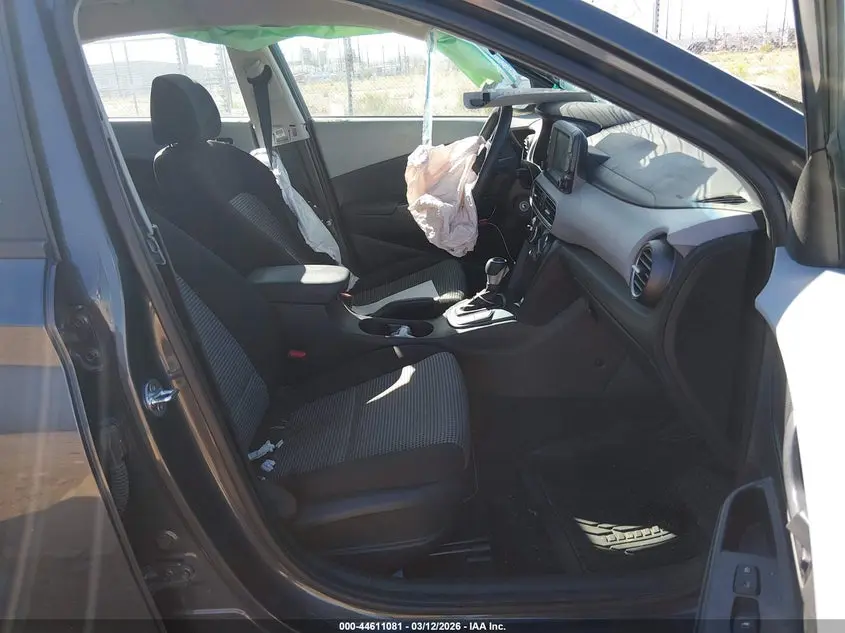 2021 HYUNDAI KONA SE