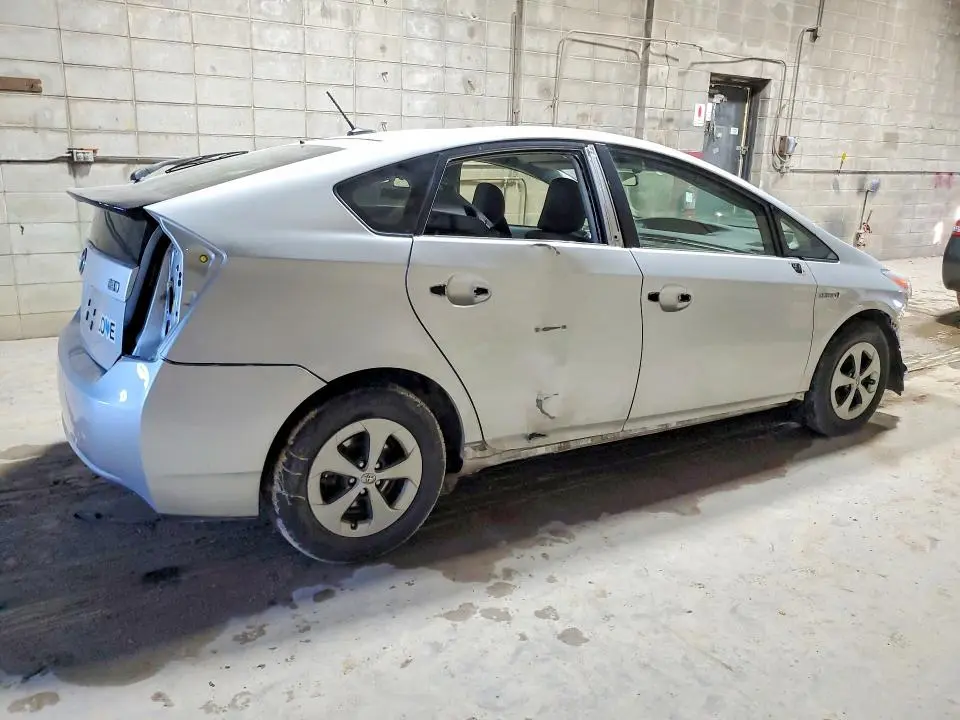 2015 TOYOTA PRIUS   