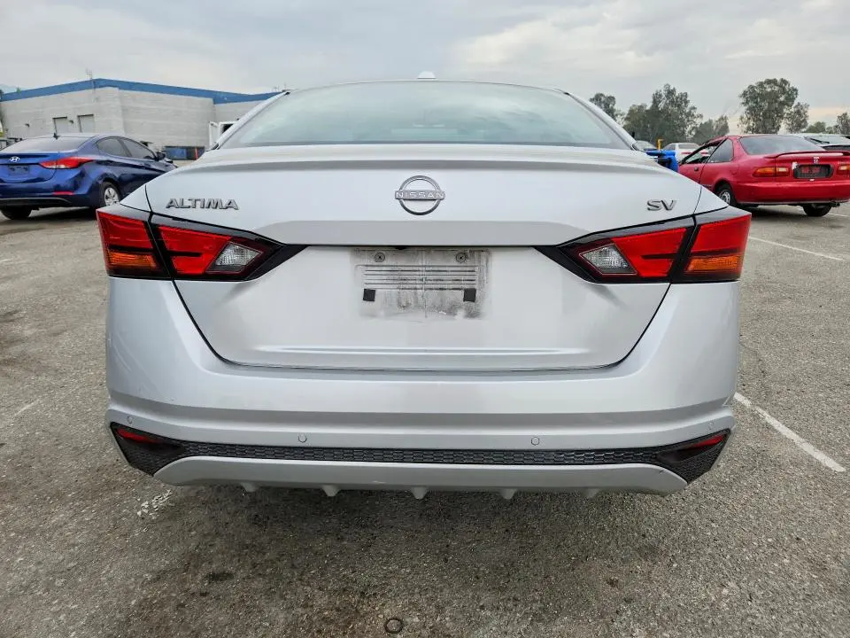 2023 NISSAN ALTIMA SV  