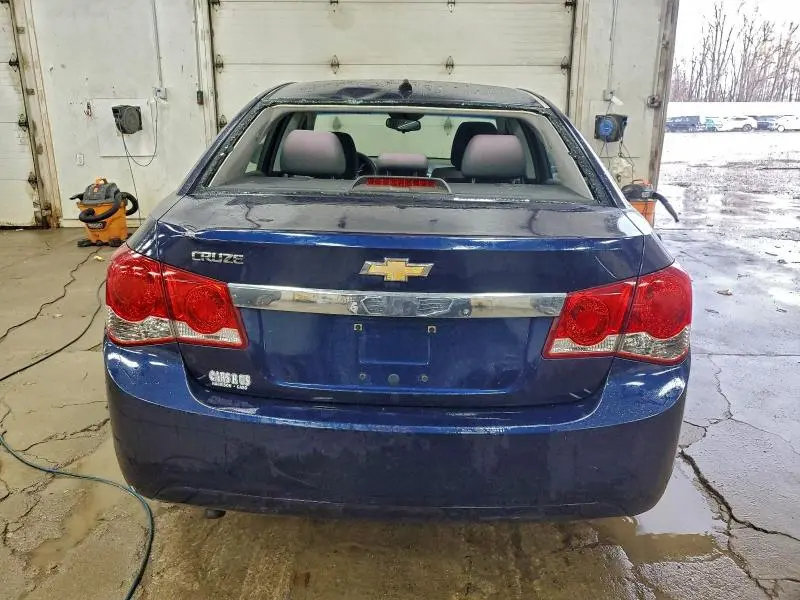 2011 CHEVROLET CRUZE LS  