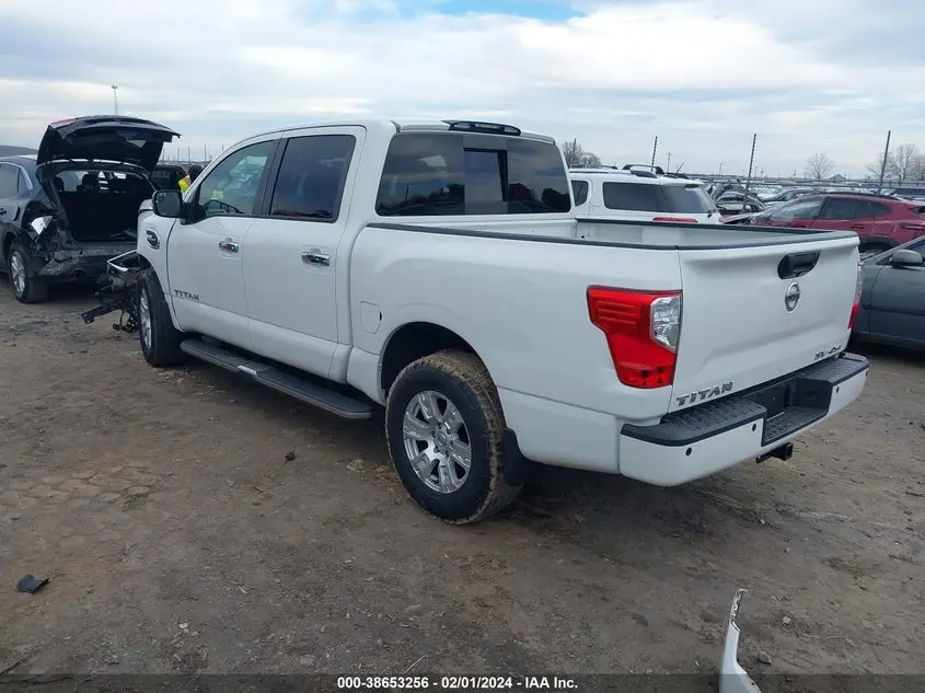 2017 NISSAN TITAN SV