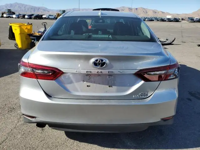 2021 TOYOTA CAMRY XLE