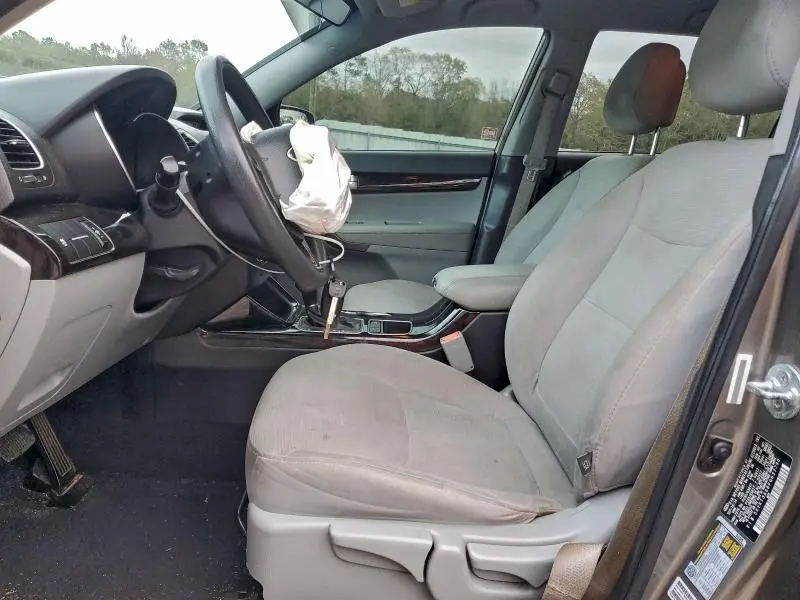 2015 KIA SORENTO LX  