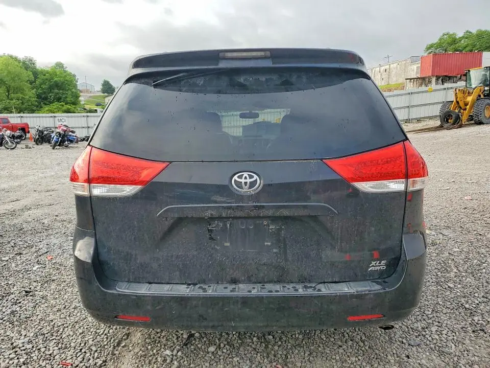 2011 TOYOTA SIENNA XLE 7-PASSENGER  