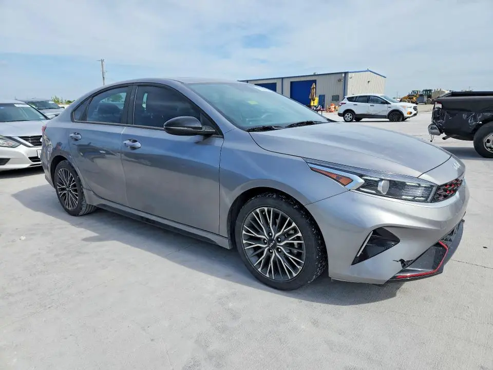 2024 KIA FORTE GT LINE  