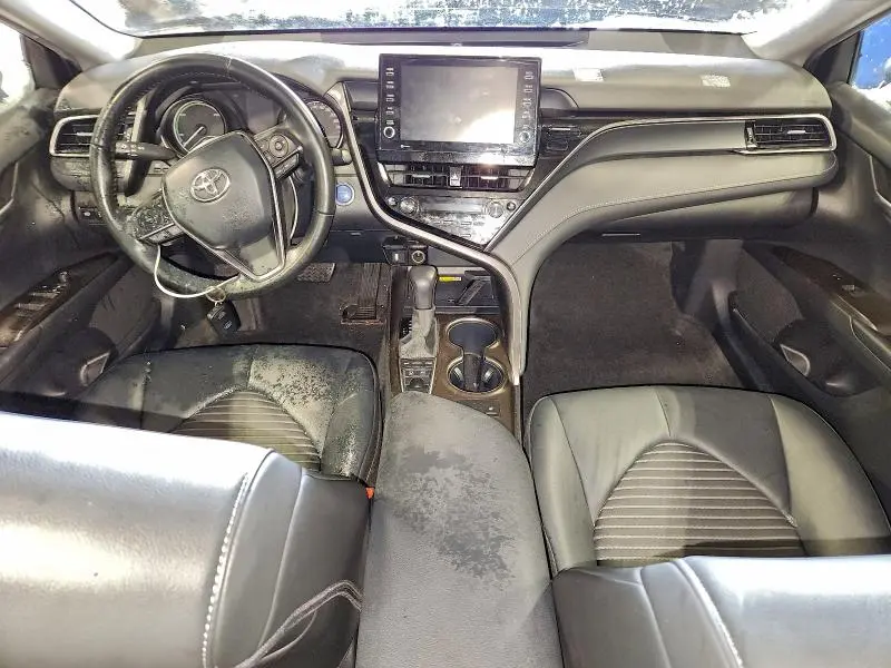 2023 TOYOTA CAMRY XLE  