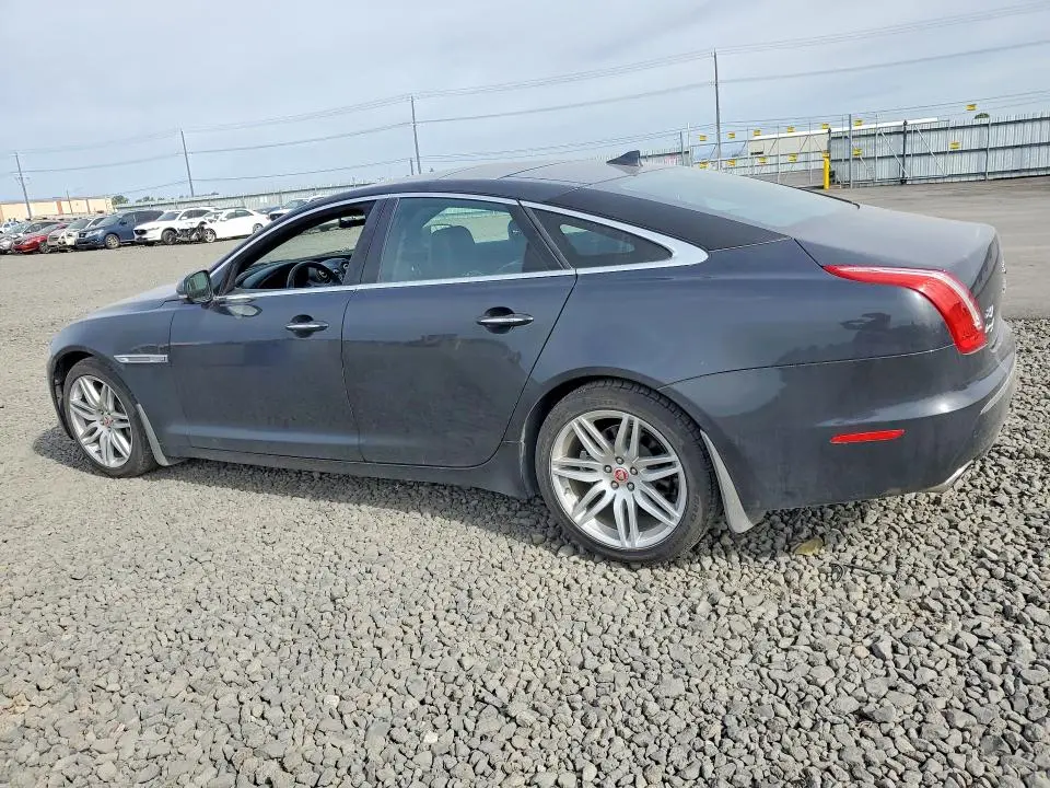 2015 JAGUAR XJ   