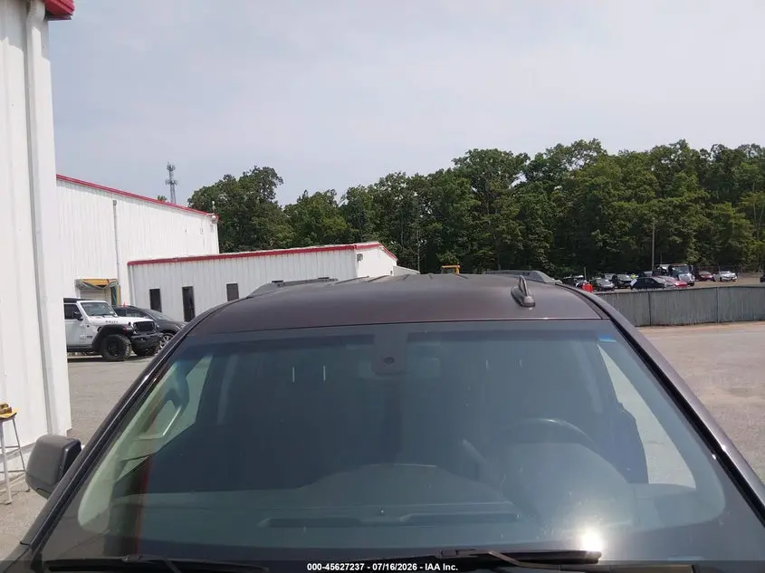 2017 CHEVROLET SUBURBAN LS