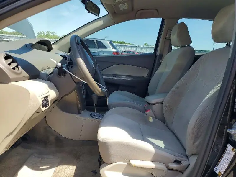2010 TOYOTA YARIS BASE  