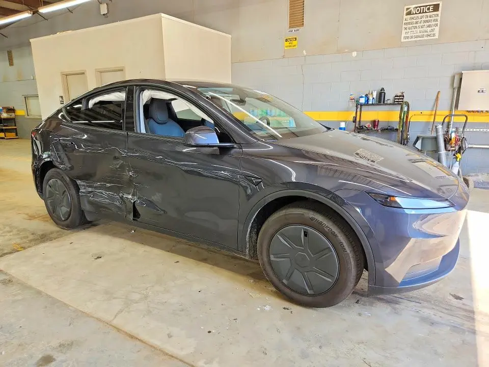 2026 TESLA MODEL Y   