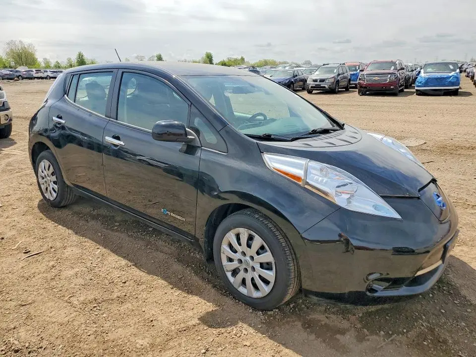 2015 NISSAN LEAF S  