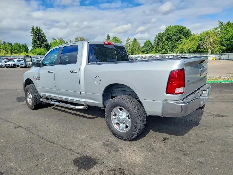 2016 RAM 2500 SLT  