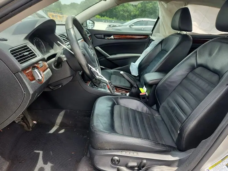 2012 VOLKSWAGEN PASSAT SEL  