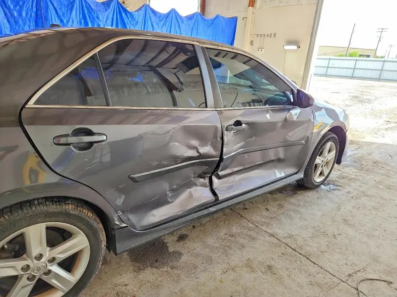 2014 TOYOTA CAMRY SE  